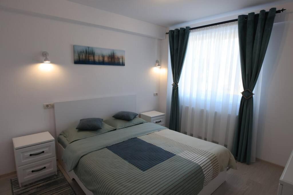White Apartment Gura Humorului, Bucovina, Voronet Exteriör bild